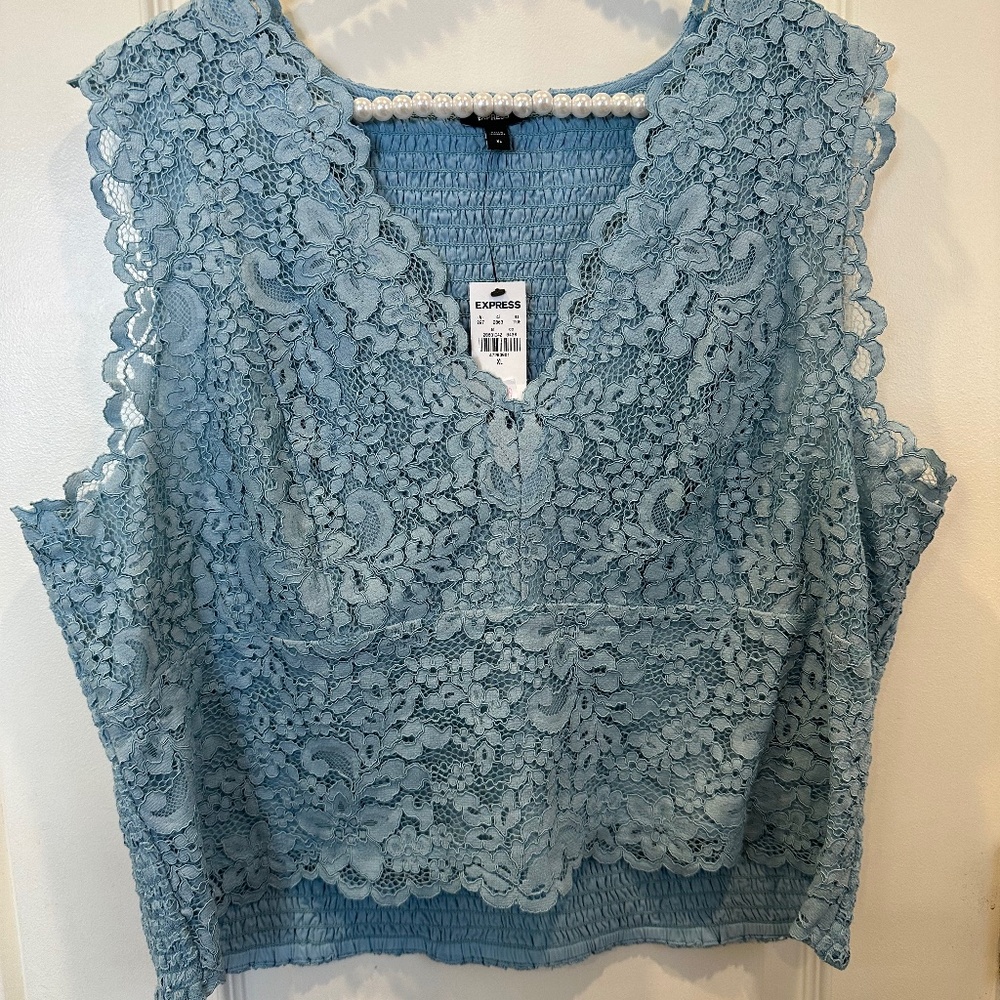 Sleeveless Lace Feminine Ladies Blue Top Size xL NWT